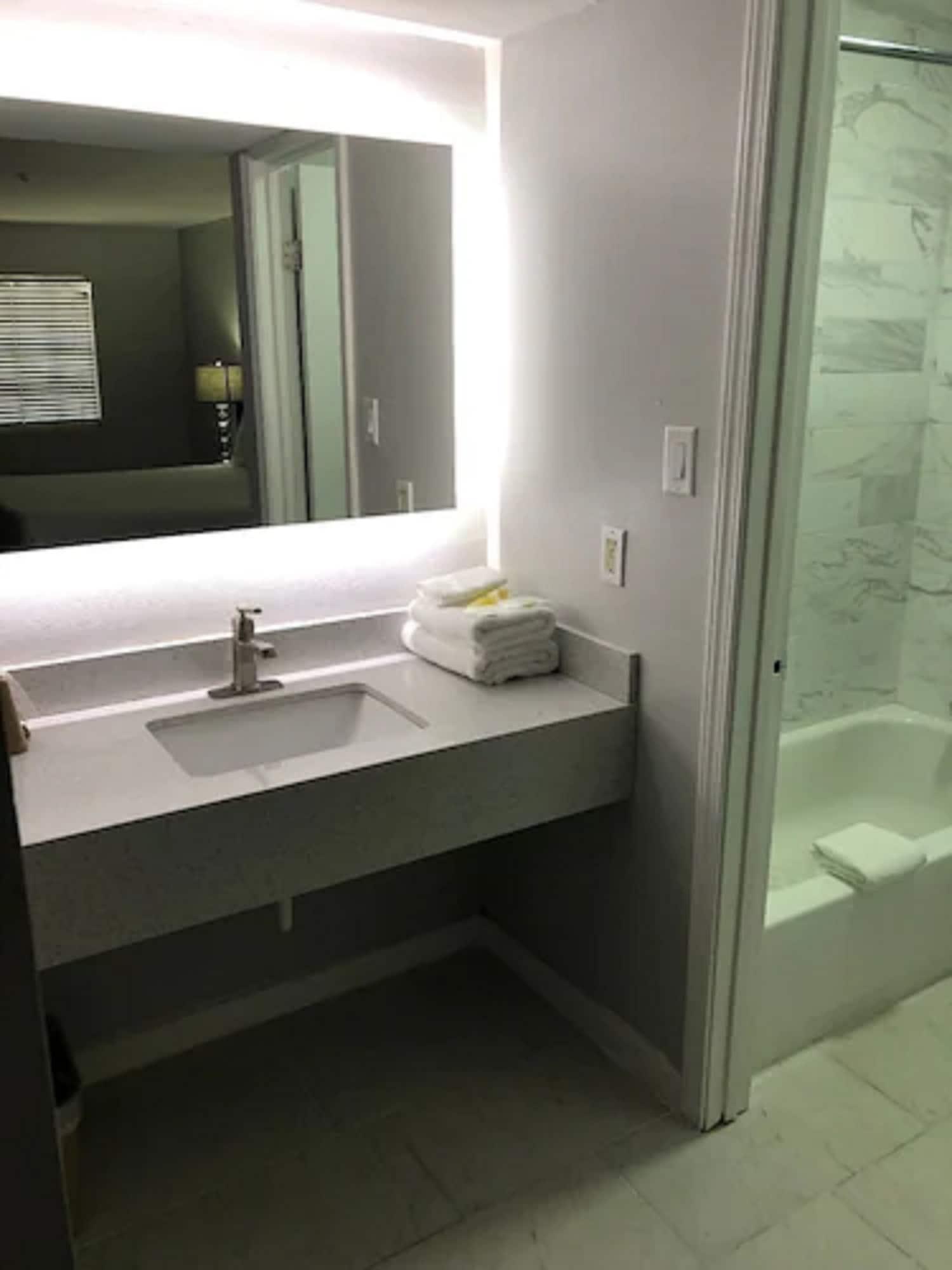 Midtown Hotel New Orleans Bagian luar foto